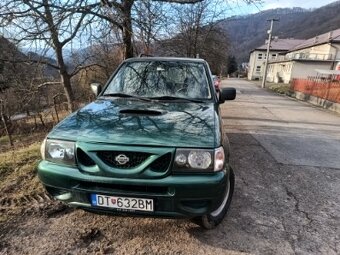 Nissan Terrano 2.7 4x4 - 9