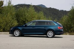 Škoda Superb 2.0 TDI Ambition - 9