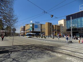 Malý obchodný priestor 12m2, prízemie, OD DARGOV-centrum - 9