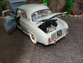 Prodám model 1:18 Renault daupine 1958 - 9