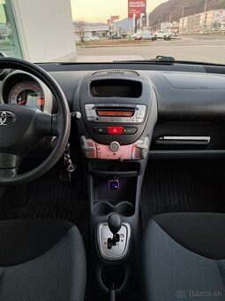 Toyota Aygo 1.0i  (81 tis.km) - 9