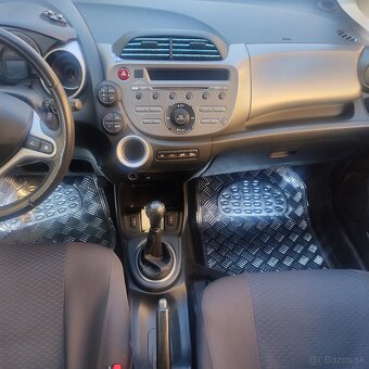 Honda jazz 1.4 - 9