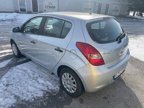 Hyundai i20 1.2 benzín 105000KM - 9