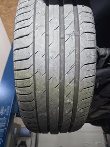 Predam letne pneu 225/40 R19 Nexen - 9