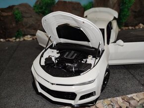 Prodám nový model 1:18 Chevrolet Camaro ZL1 2017 - 9