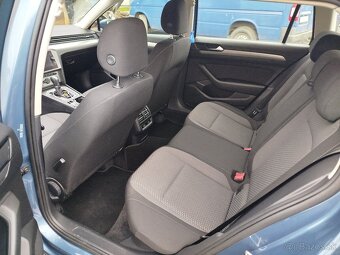 Volkswagen Passat 2.0 TDI - 9