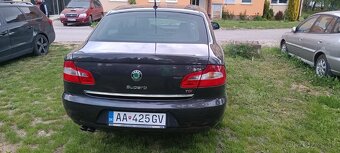 Škoda Superb 2.0 TDI super stav - 9