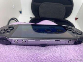 Sony PS VITA PCH-1004 + 16gb vita karta - 9