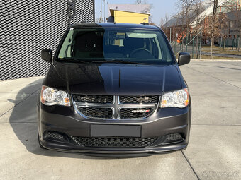 DODGE Grand Caravan SXT 3.6 V6, 47 000 km, 1 majitel - 9