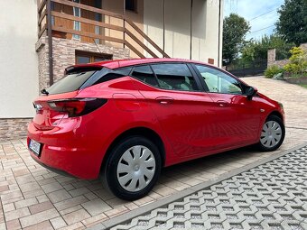 Opel Astra hatchback - 9