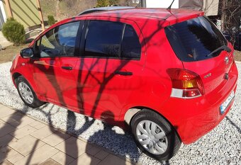 Predám Toyota Yaris 1.0 5D - 9