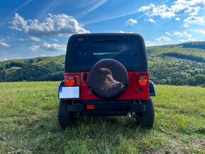 Jeep Wrangler 2.5 Benzín 90kw, 5MT TOP STAV - 9