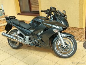 Yamaha FJR 1300 - 9