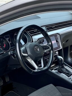 VW Passat Variant R-Line 2.0 TDI DSG - 9