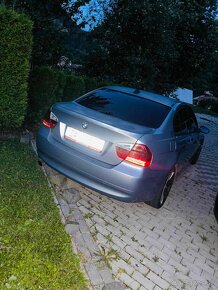 Bmw e90 318d - 9