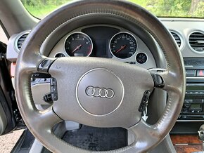 Audi A4 Cabriolet 2.4 V6 multitronic - 9