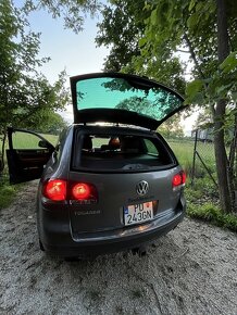 VW touareg 2008 4.2 benzín 260kw 225tis - 9