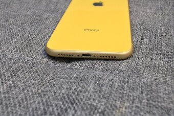 iPhone Xr 64GB (plne funkčný) - 9