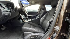 Volvo V60 Cross Country D4 4x4,  REZERVOVANE - 9