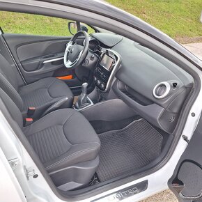 Renault Clio 1.2 16V Intens - 9