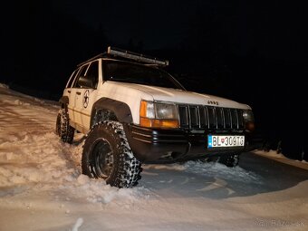 Jeep Grand Cherokee 4,0 benzín ZNÍŽENÁ CENA - 9