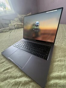 Huawei matebook - 9