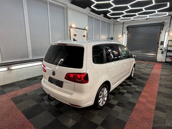 Volkswagen Touran 2.0 TDI Highline 7miest. - 9