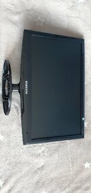 2ks Flexio - čierne PC s monitormi Samsung - 9