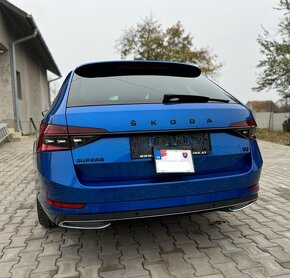 Škoda Superb Combi Sportline Race blue 1.4 TSI Hybrid- PHEV - 9