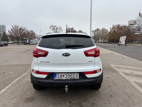 KIA SPORTAGE 2.0 CRDI - 9