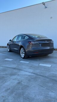 Tesla model 3 Standard Range+ - 9