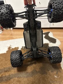 Traxxas E REVO gen2 - 9