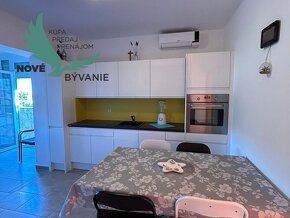 Na predaj apartmán so záhradou blízko mora v Chorvátsku - 9