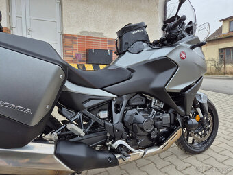 Prodám Honda NT1100 DCT , r. v. 2022, ABS, TC, ČR - 9