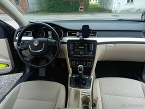 Predám Škoda Superb combi 2.0TDI Elegance - 9