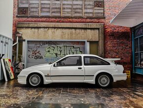 Ford Sierra Cosworth 1:18 Autoart - 9