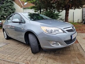 Opel Astra 1.4 Turbo 140k M6 Enjoy (benzín) 1.majiteľ - 9