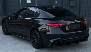 Alfa Romeo Giulia 2.9 Twin Turbo V6 510 AT QV - 9