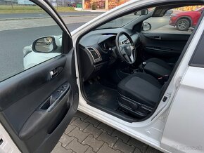 Hyundai I20 1.2 63kw LPG kou. ČR serviska - 9