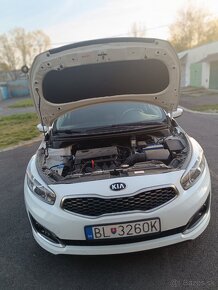 Kia Ceed 1,4i,5dv.,r.2017,200...km - 9