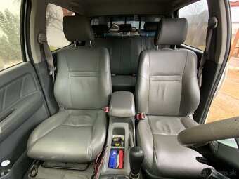 Toyota Hilux 3.0 D-4D 126 Kw M5 4x4 - 9