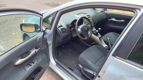 Toyota Auris 1.6 I Dual VVT-i Sol+ - 9