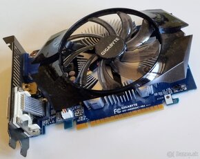 1GB Grafické karty: HD 6870, GTX 550Ti, HD 5450, GT 220, GV- - 9