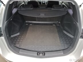 Hyundai i30 combi 1,6 crdi - 9