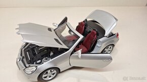 1:18 MERCEDES-BENZ SLK 2004 - 9