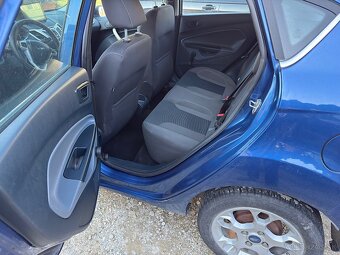 Ford fiesta 1.4 - 9