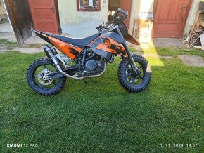 KTM 690SM LC4 - 9