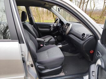 Toyota RAV4 2.0 D4D 4x4 - 9