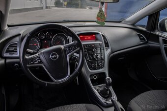 Opel Astra j šport Tourer 17cdti - 9