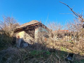 Rodinný dom, stavebný pozemk  na predaj v lokalite Šahy časť - 9